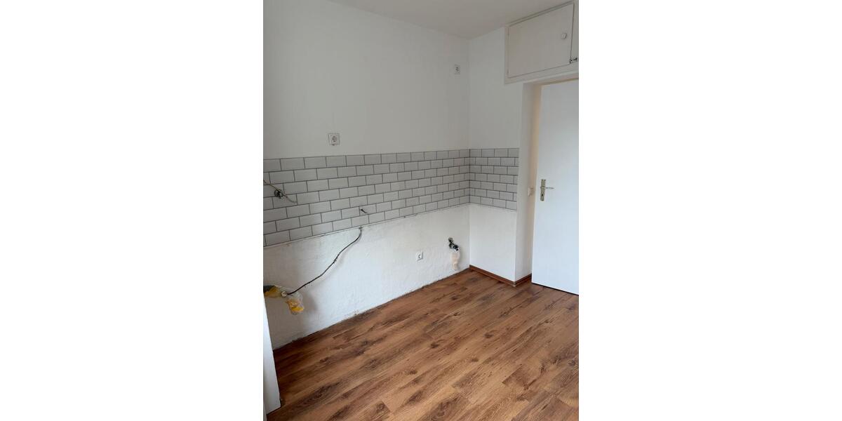 Erdgeschoßwohnung Essen Stadtbezirk IV - 1 Zimmer, 58 m&sup2;, 490&euro; | Angebot:26261253