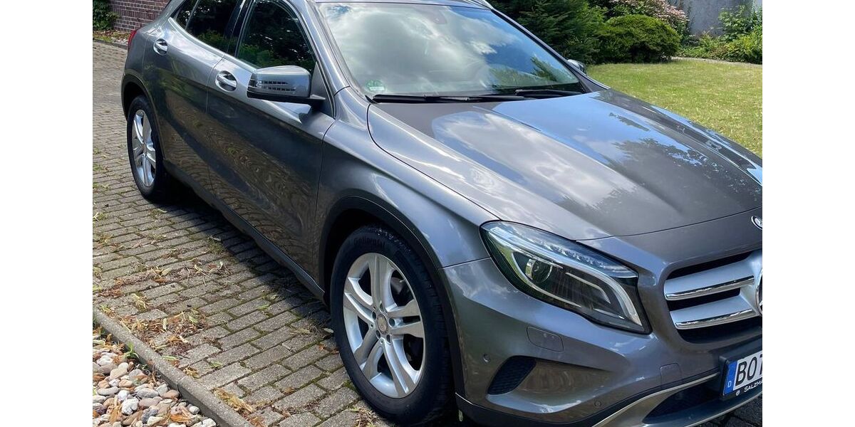 Mercedes-Benz GLA 200 95.000 km 17.200 &euro; Bottrop 46238
