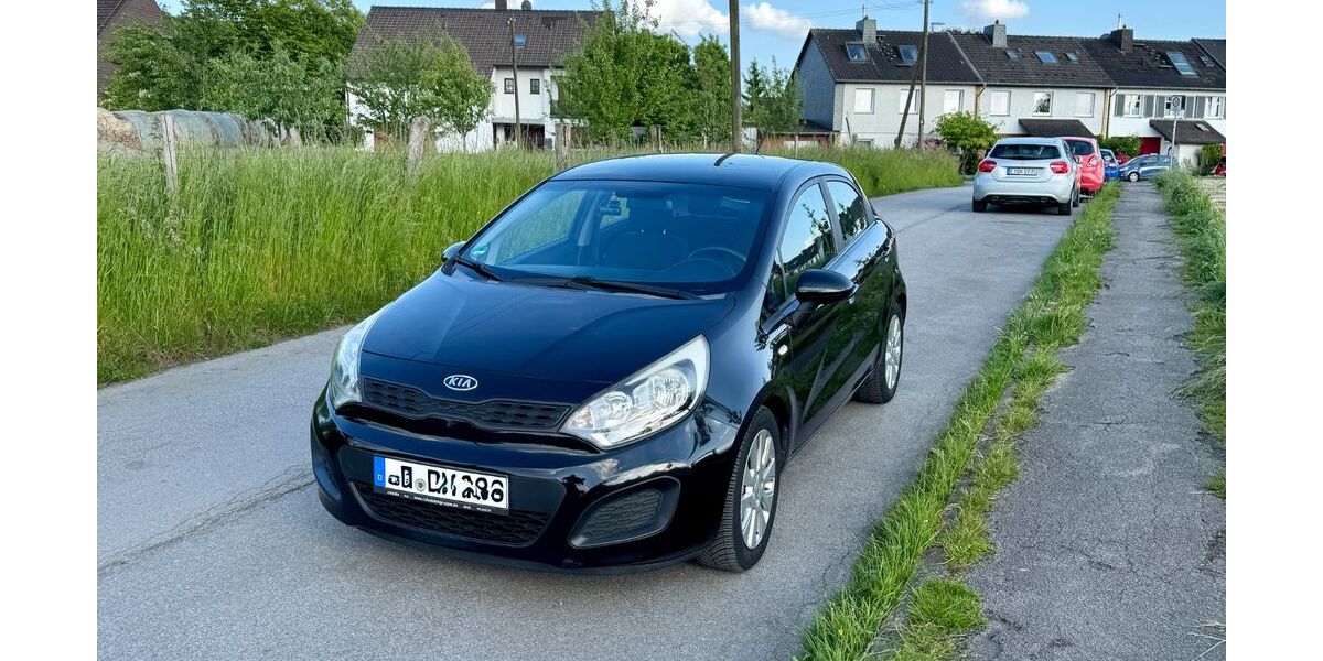 Kia Rio 157.951 km 4.500 &euro; Mülheim an der Ruhr 45472