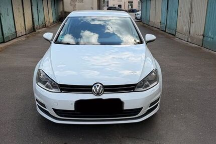 VW Golf 143.000 km 7.500 &euro; Essen 45133