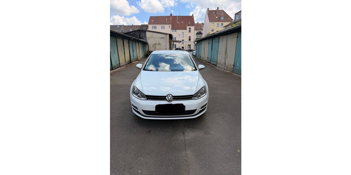 VW Golf 143.000 km 7.500 &euro; Essen 45133