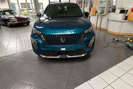 Peugeot 2008 24.300 km 16.990 &euro; Gelsenkirchen 45892