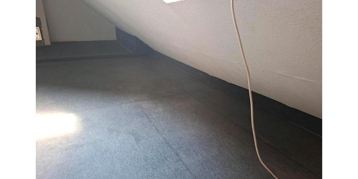 Dachgeschoßwohnung Krefeld - 2.5 Zimmer, 57 m&sup2;, 115.000&euro; | Angebot:26118096