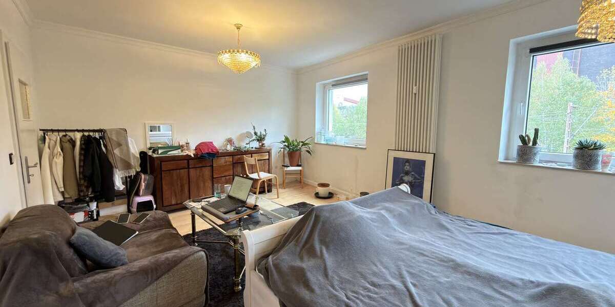 Zwei vermietete Wohneinheiten mit großem Garten und ausbaufähigem DG zur WohnungMaisonette - Etagenwohnung Essen Stadtbezirk VI | Angebot:24796116