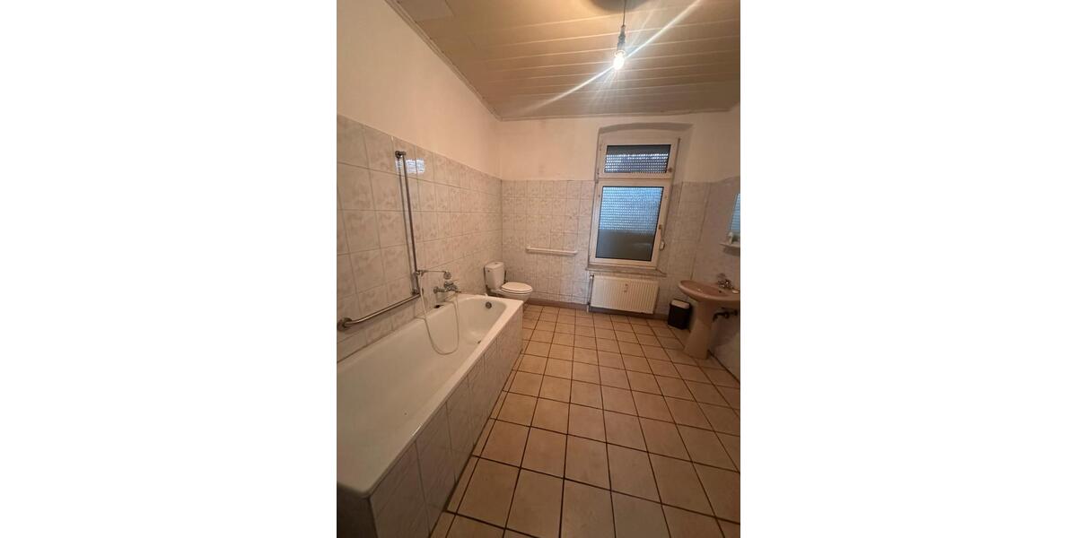 Mehrfamilienhaus, Wohnhaus Essen Stadtbezirk III - 25 Zimmer, 320 m&sup2;, 299.000&euro; | Angebot:25998992