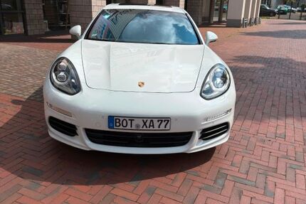Porsche Panamera 73.000 km 33.950 &euro; Bottrop 46236