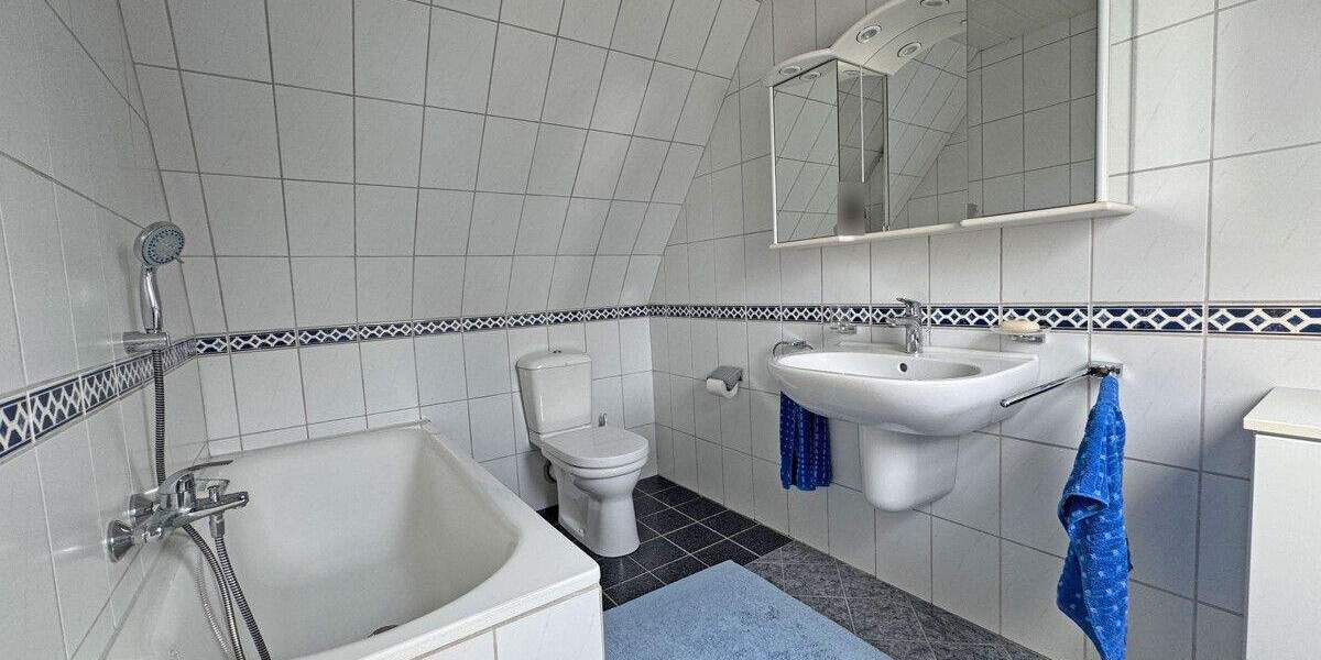 Einfamilienhaus Voerde Spellen - 5 Zimmer, 95 m&sup2;, 420.000&euro; | Angebot:25684450