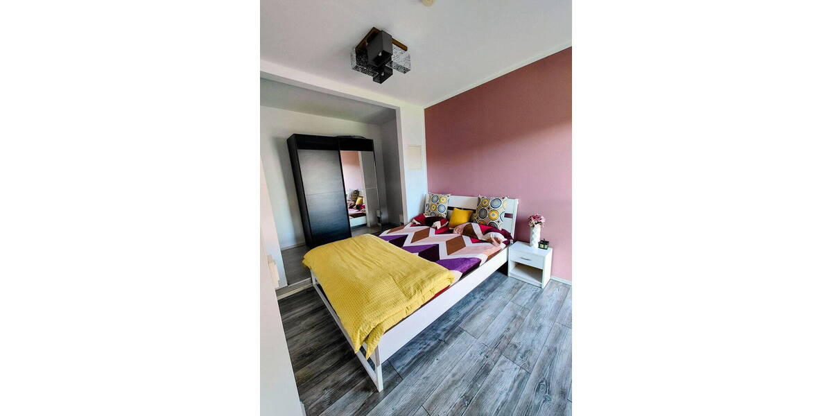 Reihenendhaus Duisburg Hochemmerich - 8 Zimmer, 160 m&sup2;, 498.000&euro; | Angebot:26188390