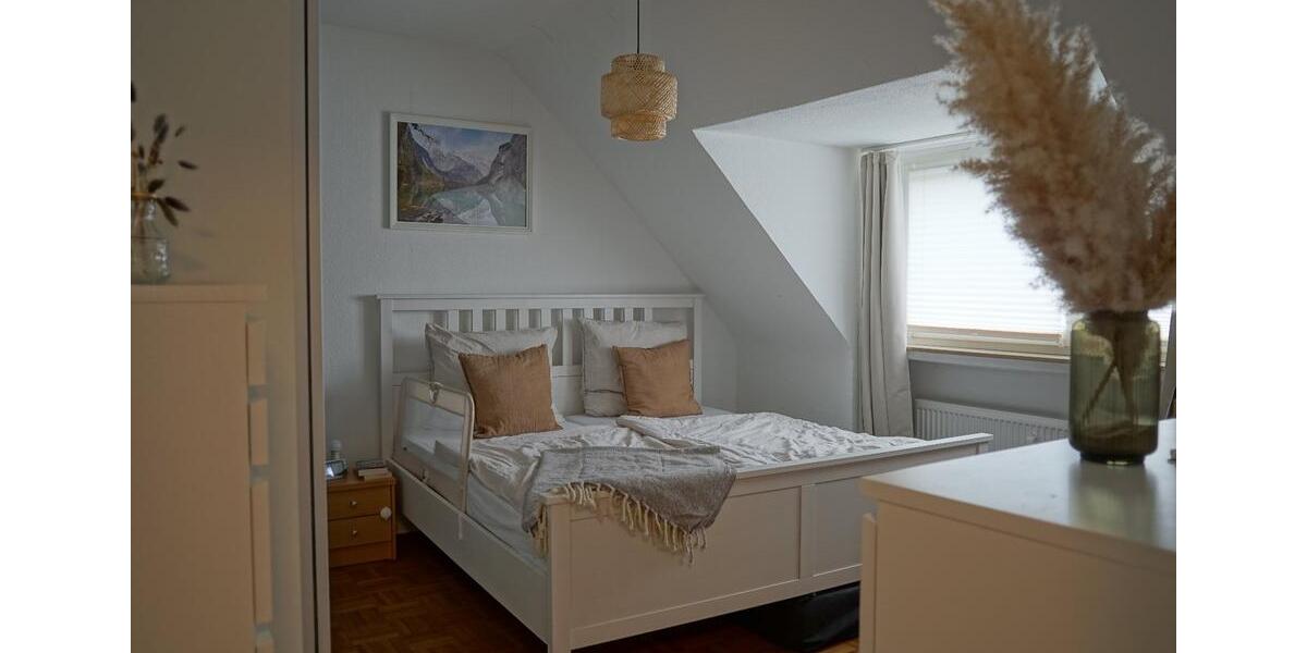 Dachgeschoßwohnung Essen Stadtbezirk II - 4 Zimmer, 95 m&sup2;, 379.000&euro; | Angebot:26288282