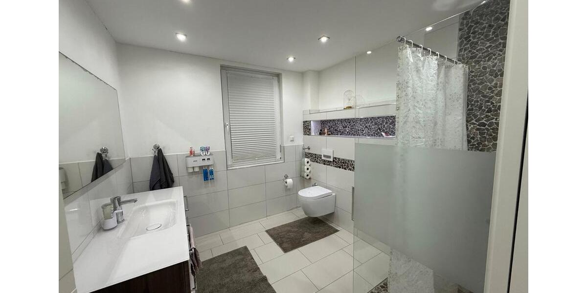 Einfamilienhaus Duisburg Hochheide - 4.5 Zimmer, 120 m&sup2;, 599.999&euro; | Angebot:26127709