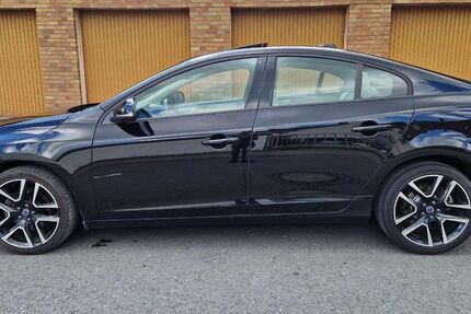 Volvo S60 56.000 km 15.999 &euro; Gelsenkirchen 45881