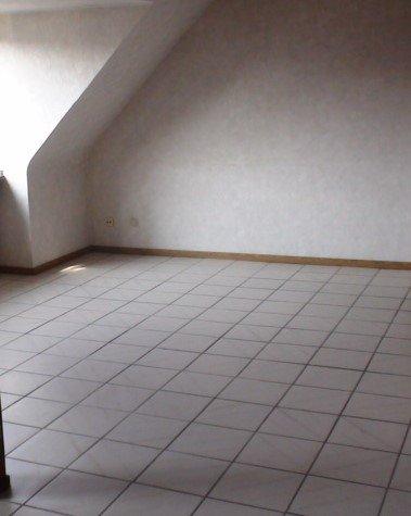 Dachgeschoßwohnung Oberhausen - 3 Zimmer, 70 m&sup2;, 118.000&euro; | Angebot:26945409