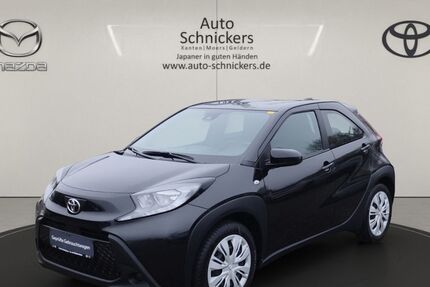 Toyota Aygo (X) 33.411 km 15.350 &euro; Moers 47441
