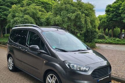Ford Tourneo Courier 54.000 km 9.990 &euro; Gelsenkirchen 45894