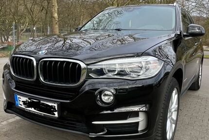 BMW X5 147.000 km 25.400 &euro; Essen 45309