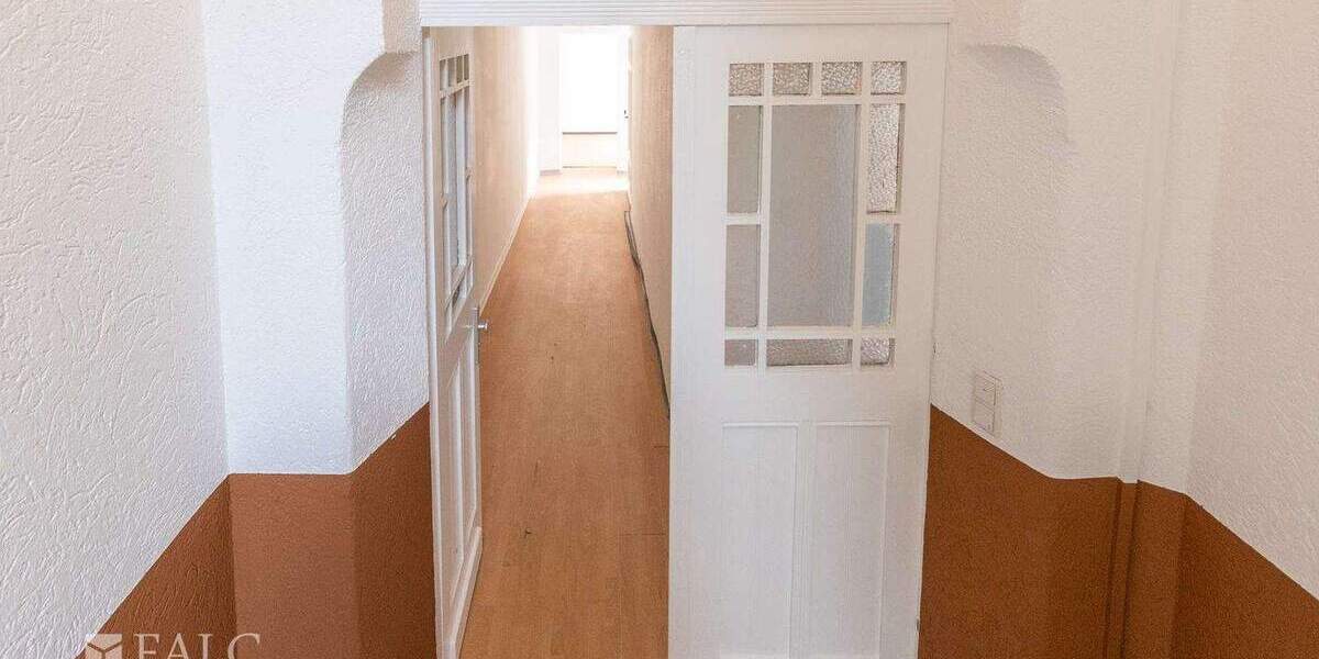 Etagenwohnung Krefeld Stadtmitte - 3 Zimmer, 104 m&sup2;, 198.500&euro; | Angebot:25698266