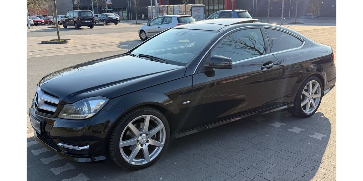 Mercedes-Benz C 250 147.000 km 16.999 &euro; Essen 45141