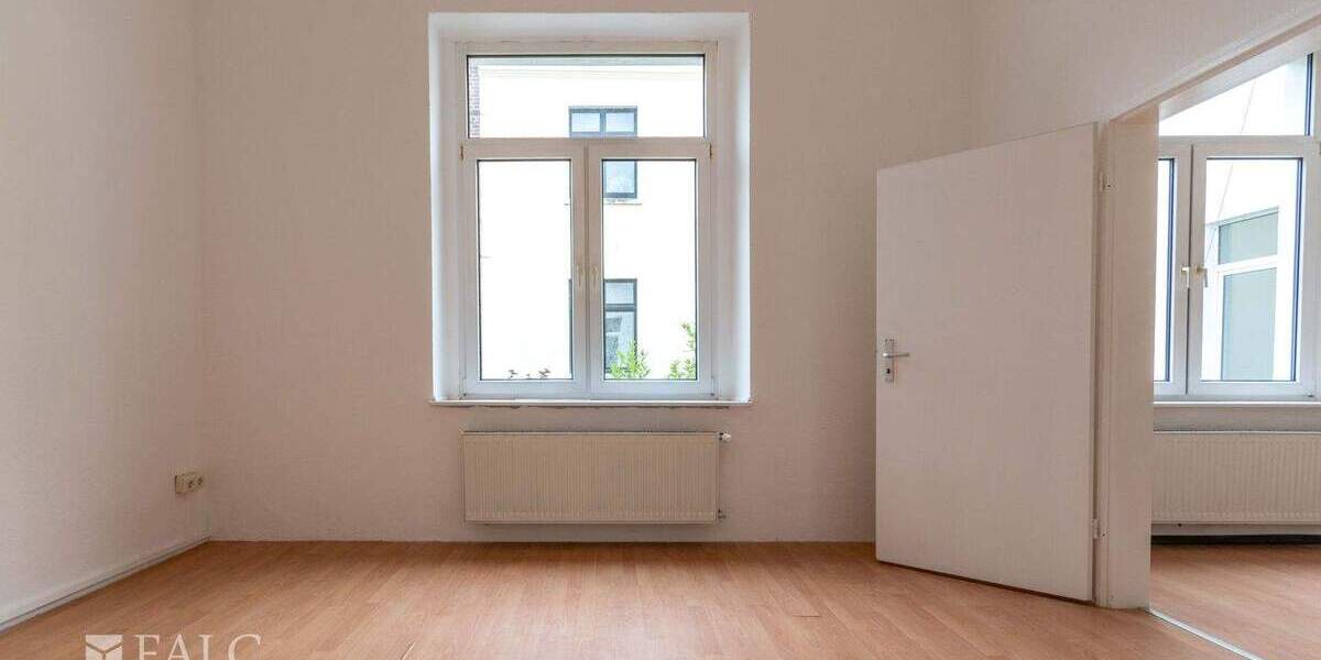 Etagenwohnung Krefeld Stadtmitte - 3 Zimmer, 104 m&sup2;, 198.500&euro; | Angebot:25698266