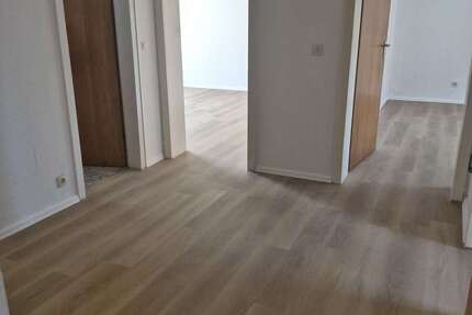 Wohnung Duisburg Hamborn - 2.5 Zimmer, 75 m&sup2;, 720&euro; | Angebot:26200403