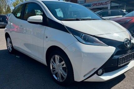 Toyota Aygo (X) 80.289 km 8.400 &euro; Gelsenkirchen 45891