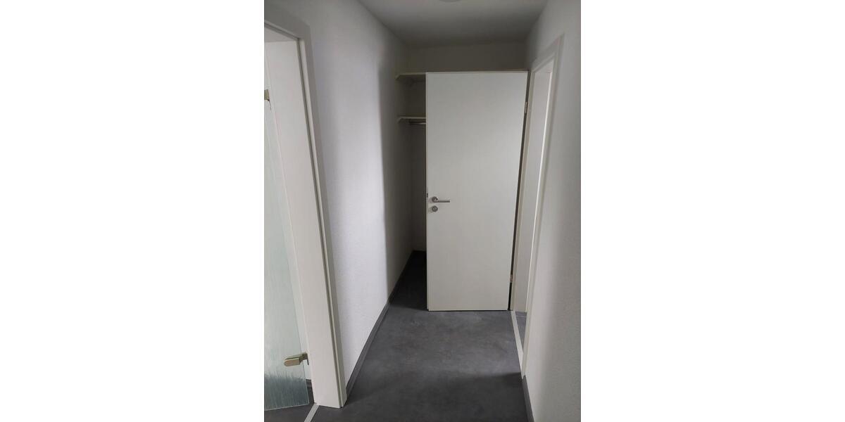 Dachgeschoßwohnung Gelsenkirchen Gelsenkirchen-West - 2.5 Zimmer, 70 m&sup2;, 485&euro; | Angebot:25964948