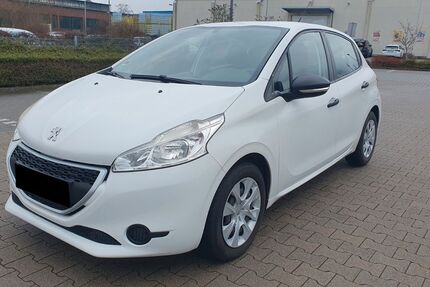 Peugeot 208 98.000 km 3.500 &euro; Krefeld 47804