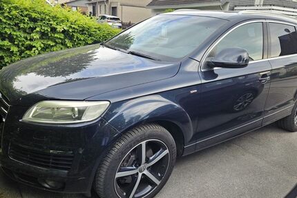 Audi Q7 253.000 km 7.999 &euro; Krefeld 47800