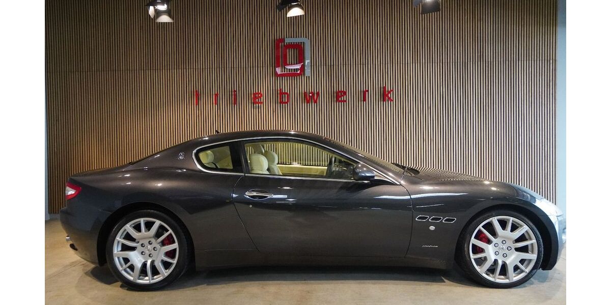 Maserati Granturismo 48.000 km 48.941 &euro; Duisburg 47228