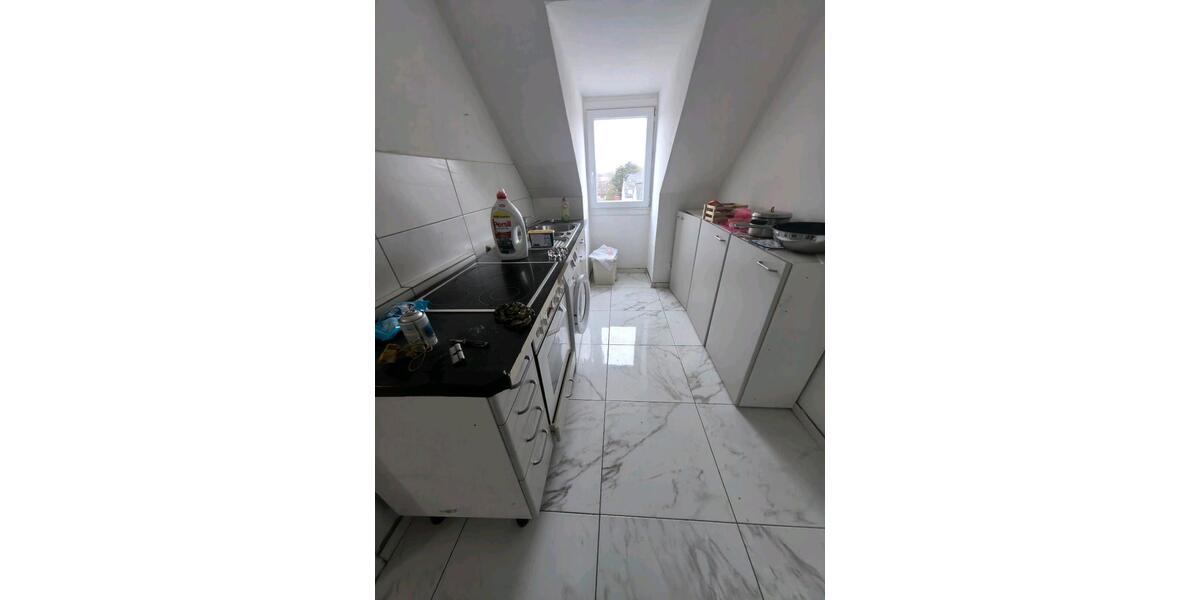 Dachgeschoßwohnung Gelsenkirchen Gelsenkirchen-Nord - 100 Zimmer, 2 m&sup2;, 750&euro; | Angebot:26276807