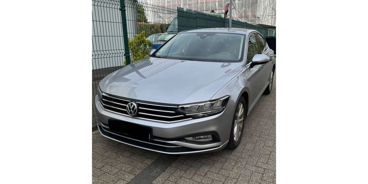 VW Passat 125.300 km 17.100 &euro; Krefeld 47805