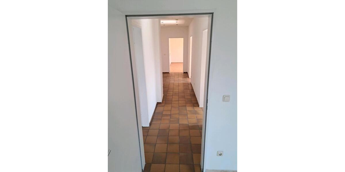 Dachgeschoßwohnung Duisburg Ruhrort - 4 Zimmer, 95 m&sup2;, 149.000&euro; | Angebot:26178480