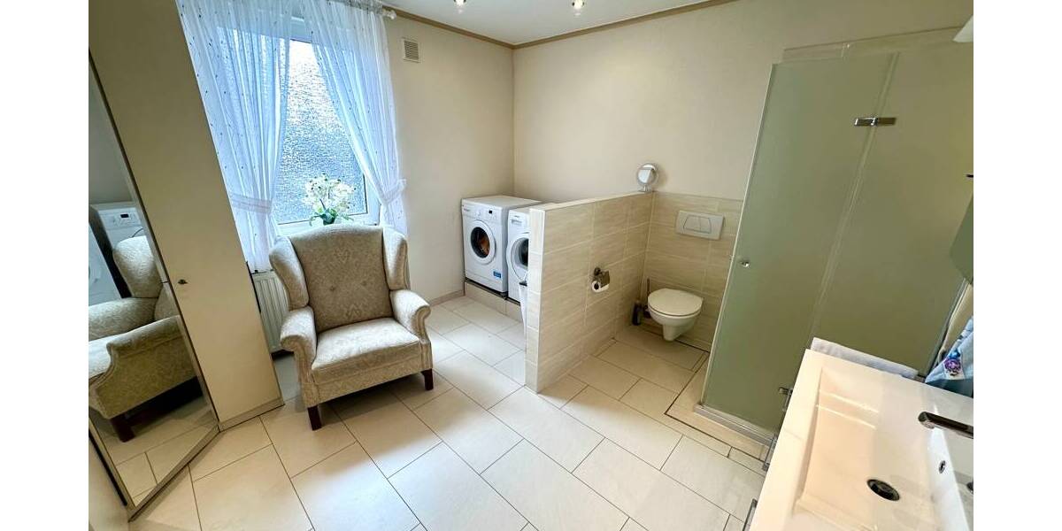 Mehrfamilienhaus, Wohnhaus Duisburg Alt-Hamborn - 6 Zimmer, 204 m&sup2;, 359.000&euro; | Angebot:26260675