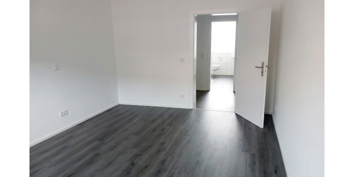 Etagenwohnung Oberhausen Osterfeld-West - 2 Zimmer, 70 m&sup2;, 598&euro; | Angebot:26261524