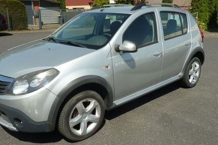Dacia Sandero 132.000 km 3.350 &euro; Geldern 47608