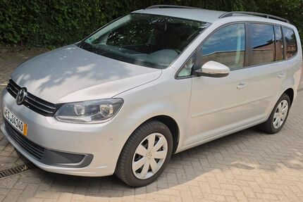 VW Touran 215.000 km 4.999 &euro; Dinslaken 46537
