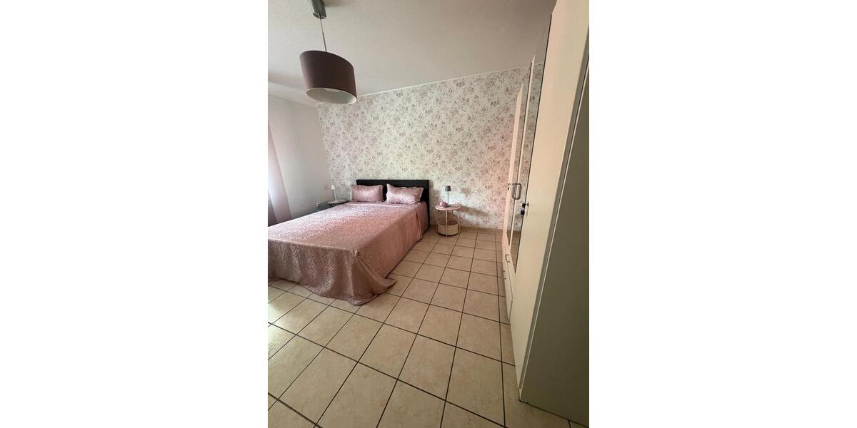 Etagenwohnung Duisburg Essenberg - 4 Zimmer, 100 m&sup2;, 190.000&euro; | Angebot:26115477