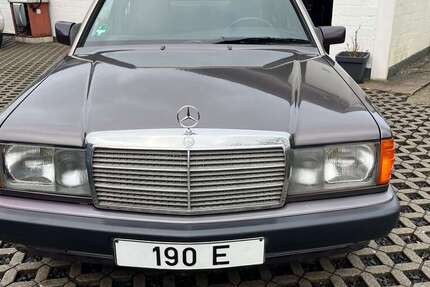 Mercedes-Benz 190 186.000 km 9.650 &euro; Krefeld 47809