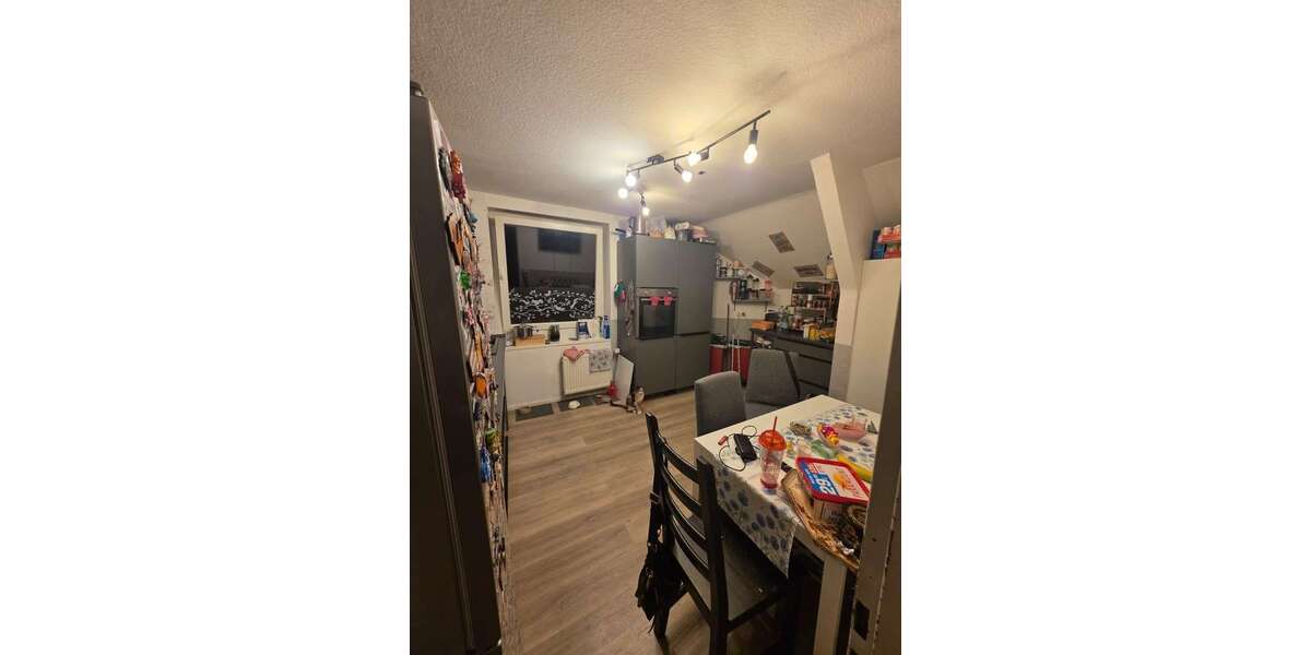 Etagenwohnung Krefeld Cracau - 4 Zimmer, 86 m&sup2;, 695&euro; | Angebot:26217021