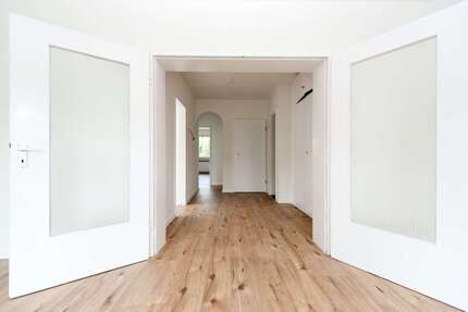 Wohnung Duisburg Neudorf-Süd - 2 Zimmer, 61 m&sup2;, 700&euro; | Angebot:27096284