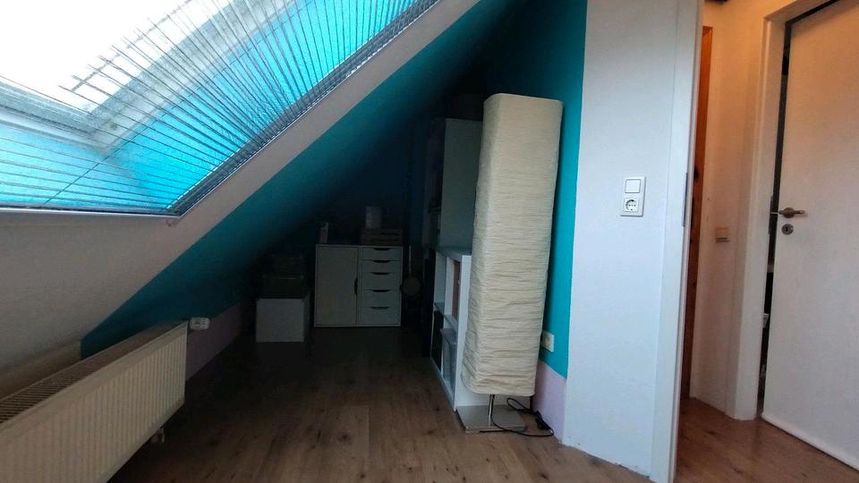 Dachgeschoßwohnung Oberhausen Osterfeld - 3.5 Zimmer, 75 m&sup2;, 165.000&euro; | Angebot:26789604