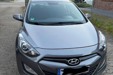 Hyundai i30 210.000 km 4.999 &euro; Duisburg 47226