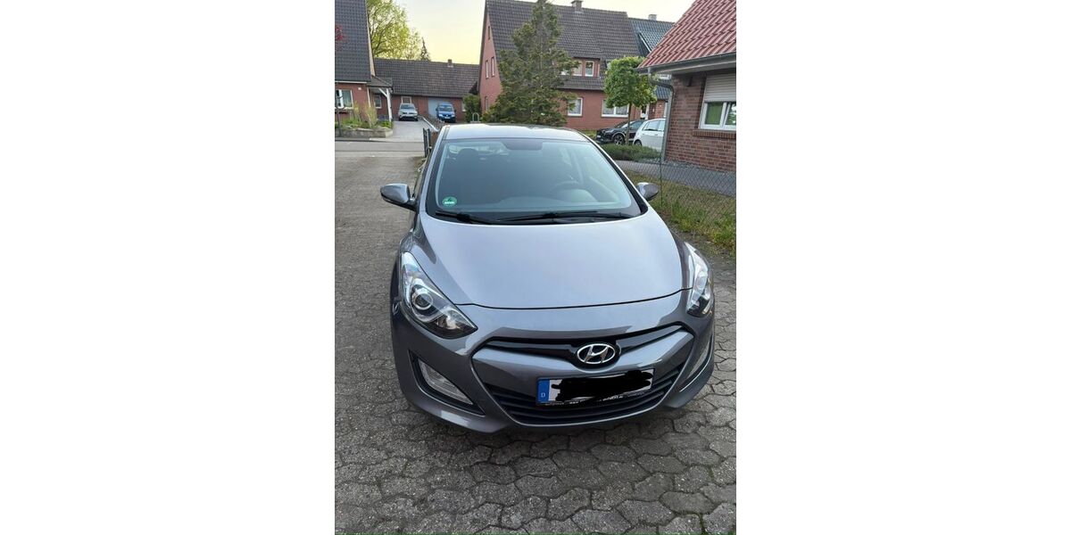 Hyundai i30 210.000 km 4.999 &euro; Duisburg 47226