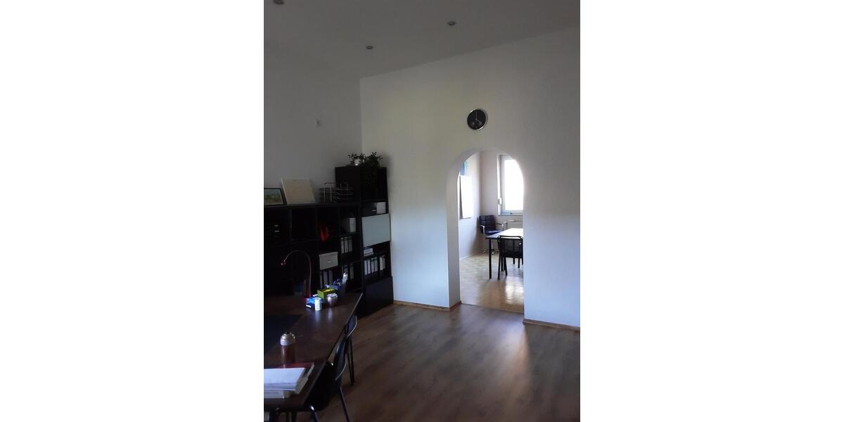 Reihenhaus Duisburg Essenberg - 9 Zimmer, 207 m&sup2;, 220.000&euro; | Angebot:24774566