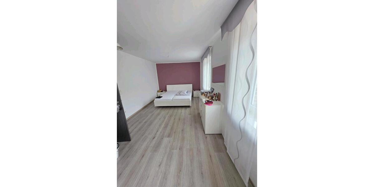 Doppelhaushälfte Duisburg Rheinhausen - 6 Zimmer, 160 m&sup2;, 550.000&euro; | Angebot:26126009