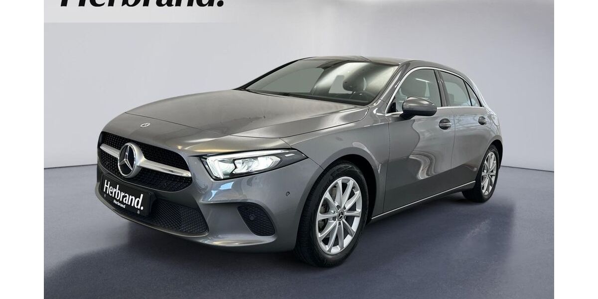 Mercedes-Benz A 200 48.116 km 23.980 &euro; Krefeld 47800