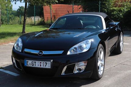 Opel GT 30.343 km 15.799 &euro; Essen 45355
