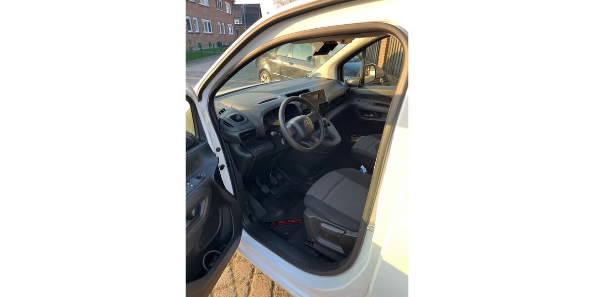 Citroen Berlingo 48.600 km 11.900 &euro; Wesel 46487