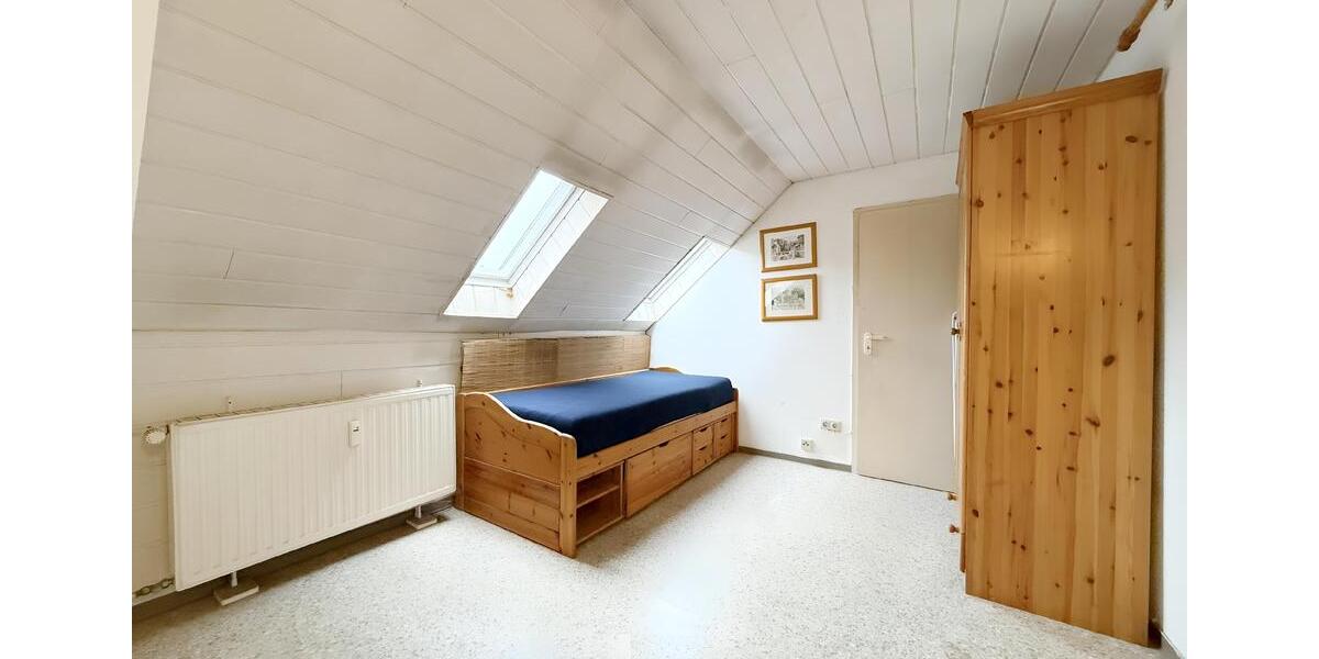 Etagenwohnung Krefeld - 4 Zimmer, 60 m&sup2;, 500&euro; | Angebot:25320603