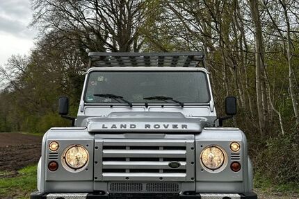 Land Rover Defender 205.000 km 22.999 &euro; Dorsten 46284