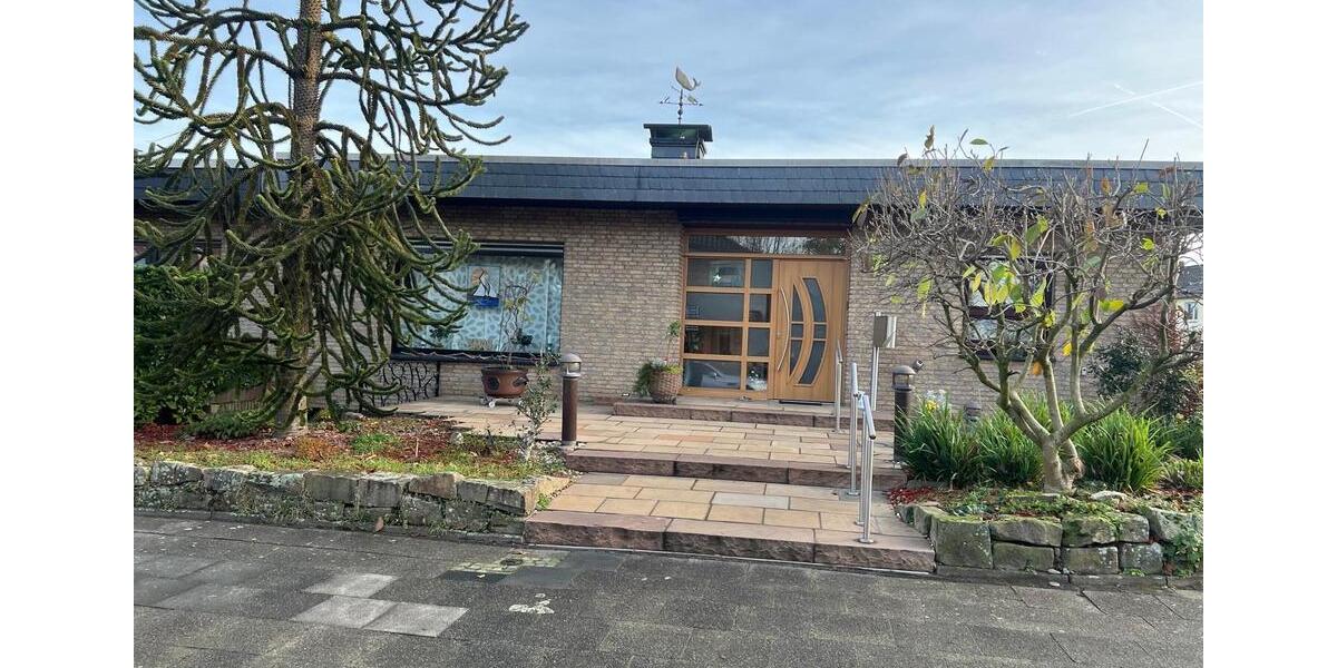 Einfamilienhaus Duisburg Essenberg - 5 Zimmer, 268 m&sup2;, 550.000&euro; | Angebot:26045236